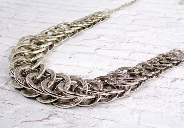 SILVER TEXTURED LINK NECKLACE - Image 4