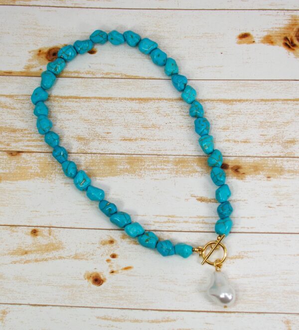 TURQUOISE STONE NECKLACE WITH WHITE PEARL BEAD PENDANT - Image 8