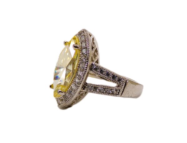 YELLOW MARQUISE SHAPE CUBIC ZIRCONIA STONE RING SIZE 7 - Image 2