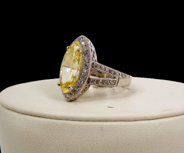 YELLOW MARQUISE SHAPE CUBIC ZIRCONIA STONE RING SIZE 7 - Image 7