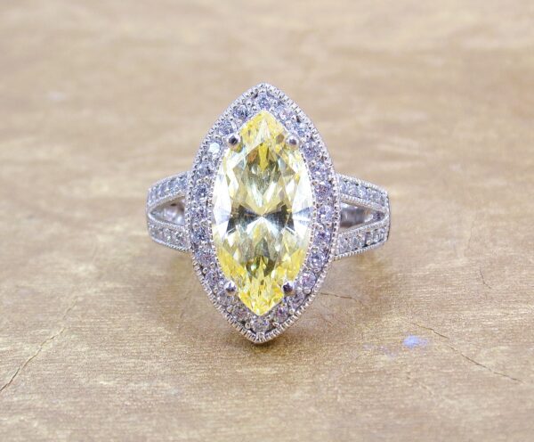 YELLOW MARQUISE SHAPE CUBIC ZIRCONIA STONE RING SIZE 7 - Image 3