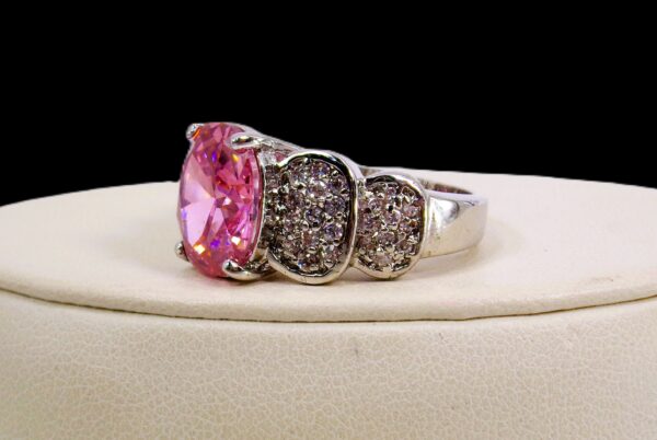 PINK OVAL CUBIC ZIRCONIA STONE RING SIZE 8 - Image 6