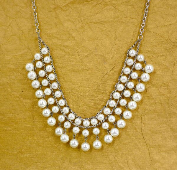 WHITE PEARL FRINGE BEADED NECKLACE - Image 2