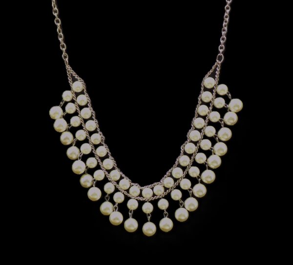 WHITE PEARL FRINGE BEADED NECKLACE - Image 5