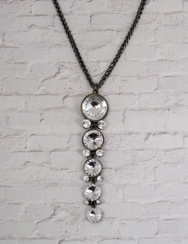 LONG DRAMATIC CRYSTAL PENDANT NECKLACE - Image 7