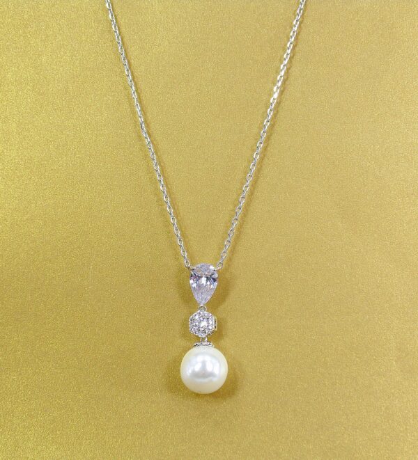 WHITE PEARL PENDANT WITH CLEAR CUBIC ZIRCONIA STONES - Image 4