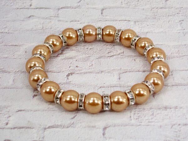 BEIGE PEARL AND CRYSTAL STRETCH BRACELET - Image 4