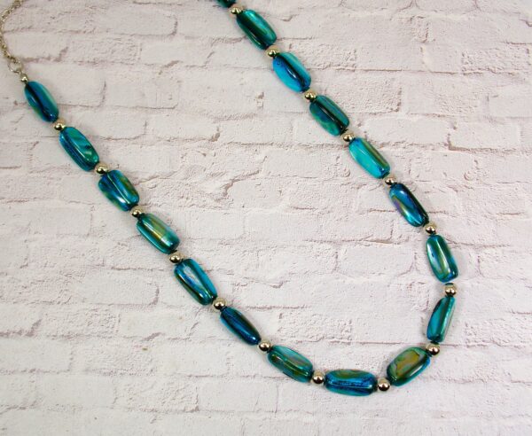 BLUE SHELL BEAD NECKLACE - Image 6