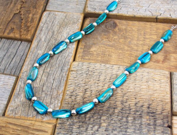 BLUE SHELL BEAD NECKLACE - Image 9