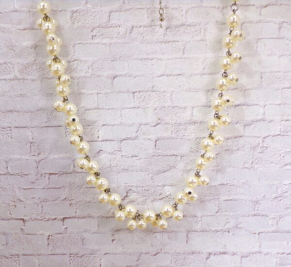 WHITE PEARL BEAD NECKLACE - Image 9