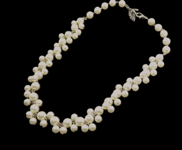 WHITE PEARL BEAD NECKLACE - Image 4