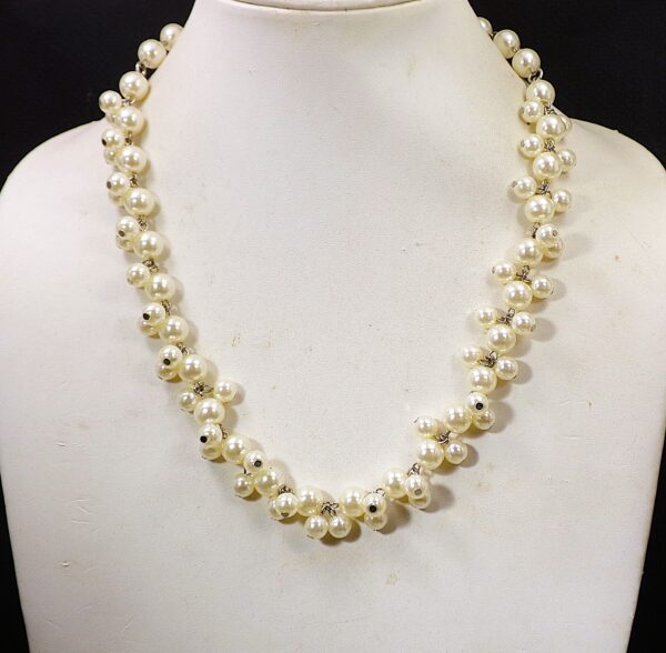 WHITE PEARL BEAD NECKLACE - Image 5