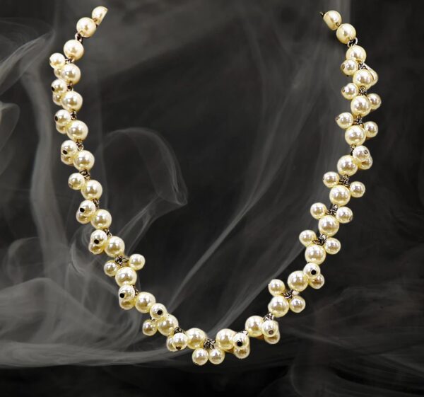 WHITE PEARL BEAD NECKLACE - Image 2