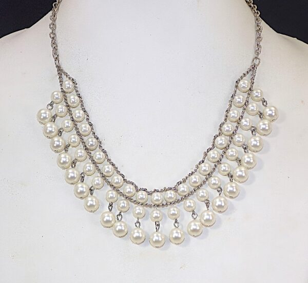 WHITE PEARL FRINGE BEADED NECKLACE - Image 8