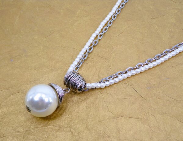 LARGE WHITE PEARL PENDANT NECKLACE - Image 3