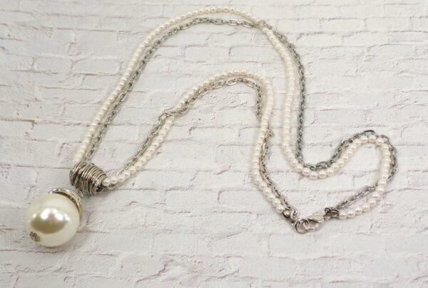 LARGE WHITE PEARL PENDANT NECKLACE - Image 4