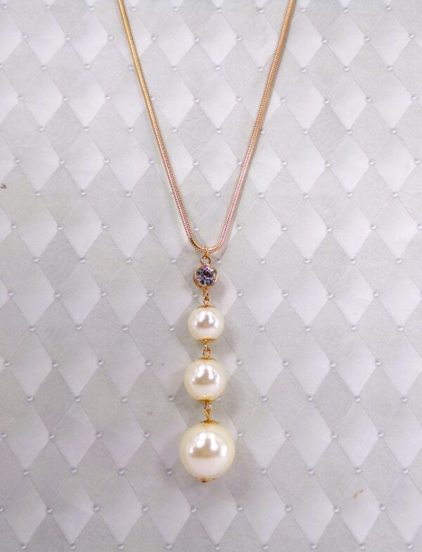 TRIPLE PEARL PENDANT NECKLACE - Image 7