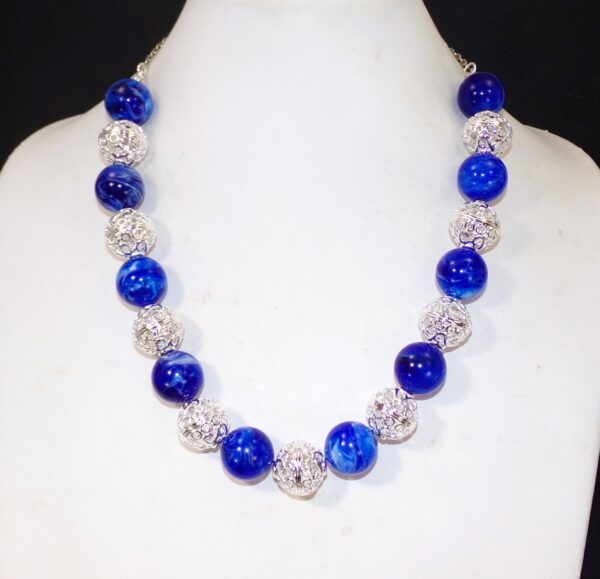 BLUE AND SILVER BEAD NECKLACE - Image 4