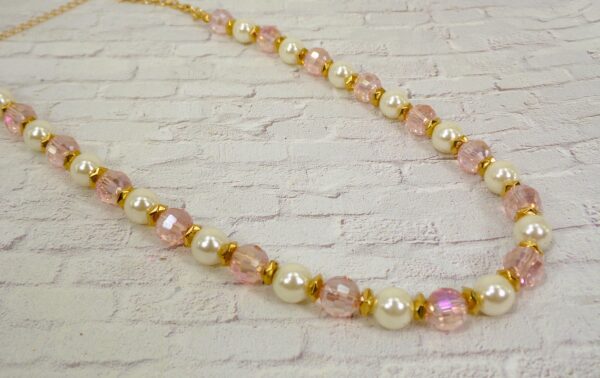 PINK AND PEARL GLASS BEAD NECKLACE - Image 3