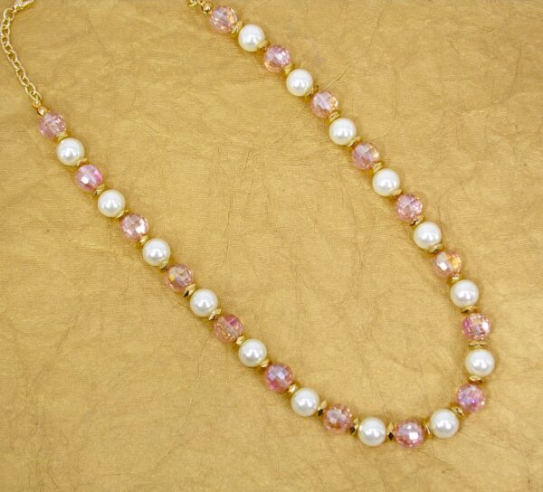 PINK AND PEARL GLASS BEAD NECKLACE - Image 5