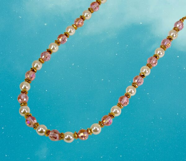 PINK AND PEARL GLASS BEAD NECKLACE - Image 10