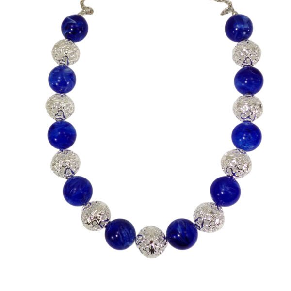 BLUE AND SILVER BEAD NECKLACE