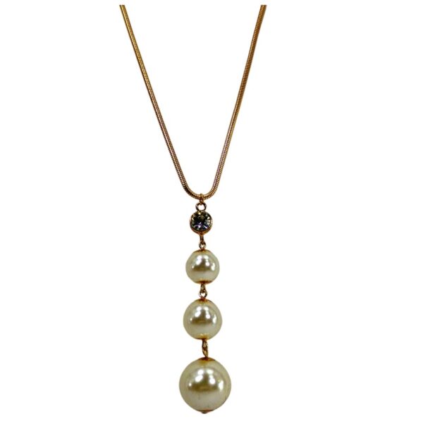 TRIPLE PEARL PENDANT NECKLACE