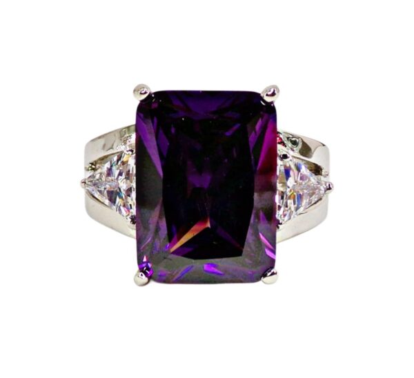 LARGE PURPLE RECTANGLE CUBIC ZIRCONIA STONE RING - SIZE 7