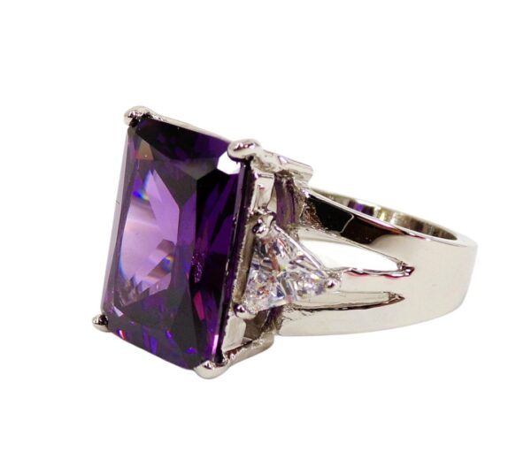 LARGE PURPLE RECTANGLE CUBIC ZIRCONIA STONE RING - SIZE 7 - Image 2