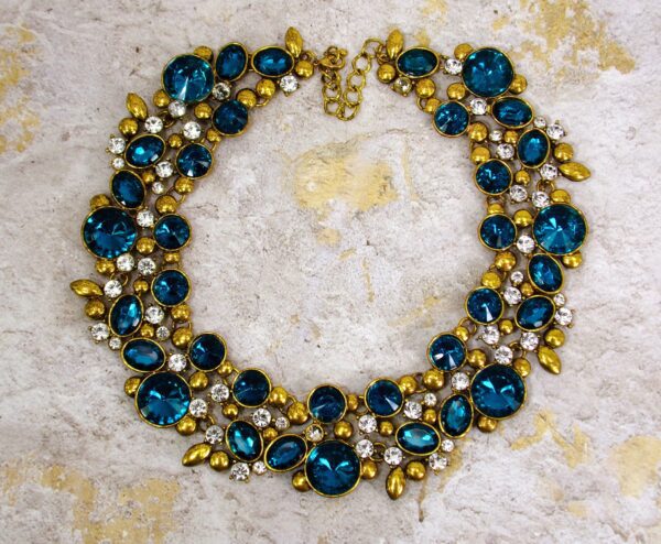BLUE TEAL COLOR CRYSTAL STATEMENT NECKLACE IN ANTIQUE GOLD FINISH - Image 8