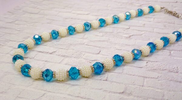 BLUE GLASS AND WHITE BEAD NECKLACE AND EARRING SET - Image 2