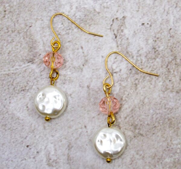WHITE AND PINK BEAD EARRINGS - Image 5