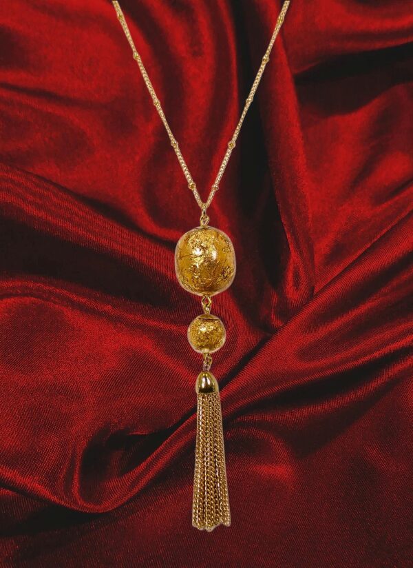 GOLD LEAF PENDANT NECKLACE WITH GOLD TASSEL CHAIN - Image 2