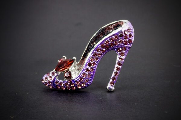 PURPLE CRYSTAL HIGH HEEL SHOE PIN BROOCH - Image 4
