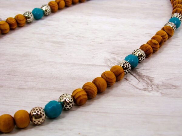 WOOD BEAD NECKLACE WITH TURQUOISE AND SILVER - Image 4