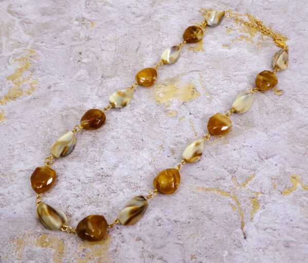 BROWN AND BEIGE BEAD NECKLACE - Image 10