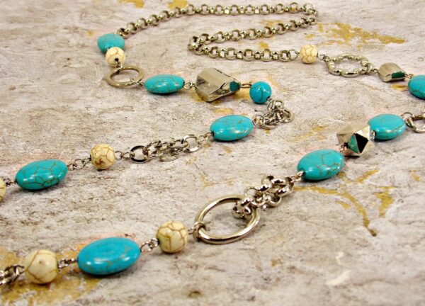 LONG TURQUOISE AND WHITE STONE NECKLACE - Image 10