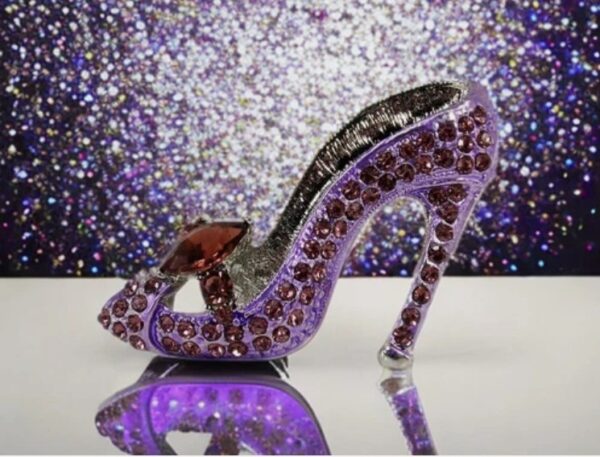 PURPLE CRYSTAL HIGH HEEL SHOE PIN BROOCH - Image 2