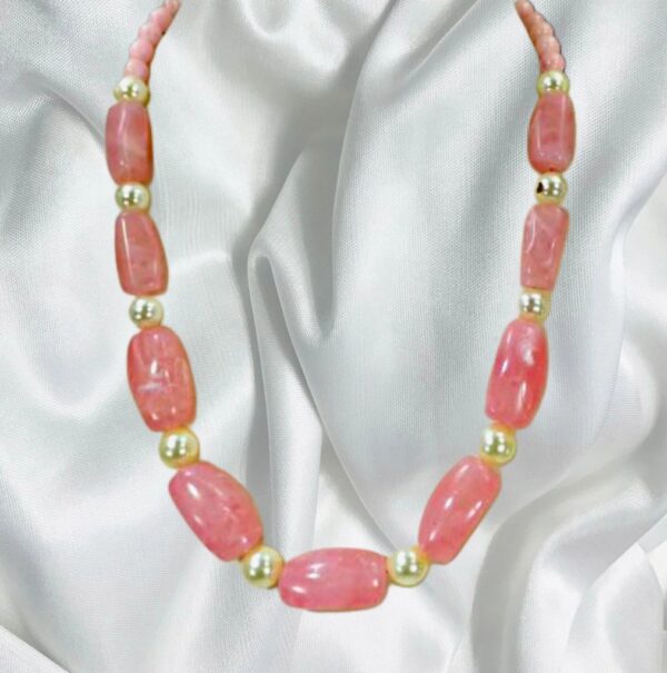 PINK AND PEARL BEAD NECKLACE - Image 3