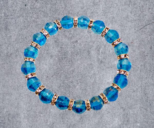 TURQUOISE COLOR GLASS AND CRYSTAL BEAD STRETCH BRACELET - Image 7