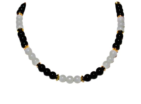 BLACK AND WHITE GLASS BEAD NECKLACE - Image 3