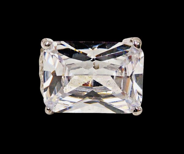 LARGE CLEAR RECTANGLE CUBIC ZIRCONIA STONE RING - SIZE 7 - Image 10