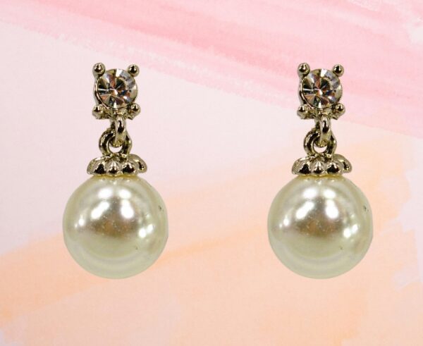 WHITE PEARL AND CRYSTAL EARRINGS - Image 5