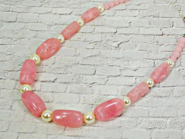 PINK AND PEARL BEAD NECKLACE - Image 8