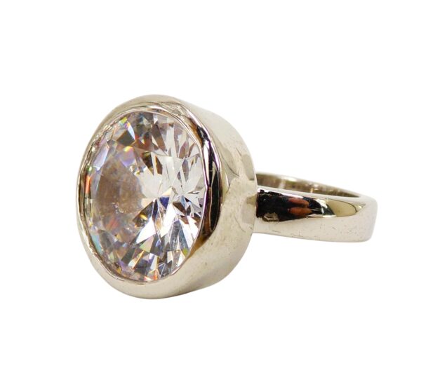 LARGE ROUND CLEAR CUBIC ZIRCONIA STONE RING SIZE 8