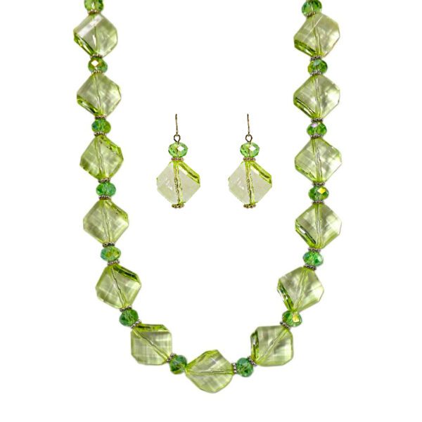 LIGHT GREEN BEAD NECKLACE AND EARRING SET