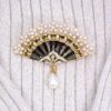 BLACK AND GOLD FAN PIN BROOCH WITH PEARLS - Image 4