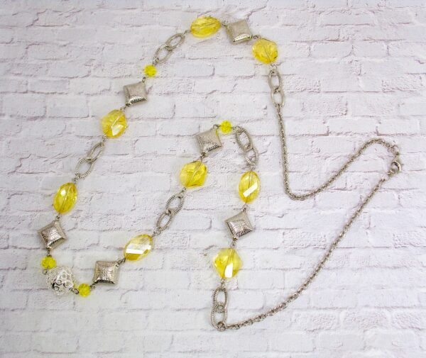 YELLOW AND SILVER BEAD NECKLACE - Image 4