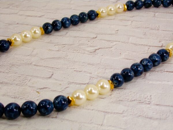 BLUE BEAD AND WHITE PEARL NECKLACE WITH GOLD ACCENTS - Image 3