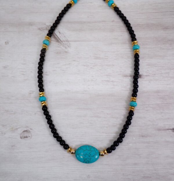 TURQUOISE STONE AND BLACK GLASS BEAD NECKLACE - Image 7